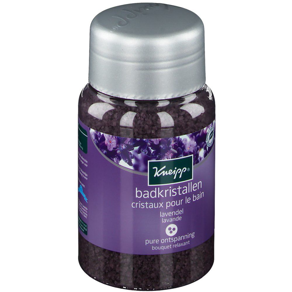 Cristalli da bagno Kneipp Lavanda. Contenitore viola con coperchio argentato. Nome del prodotto e logo sul fronte.