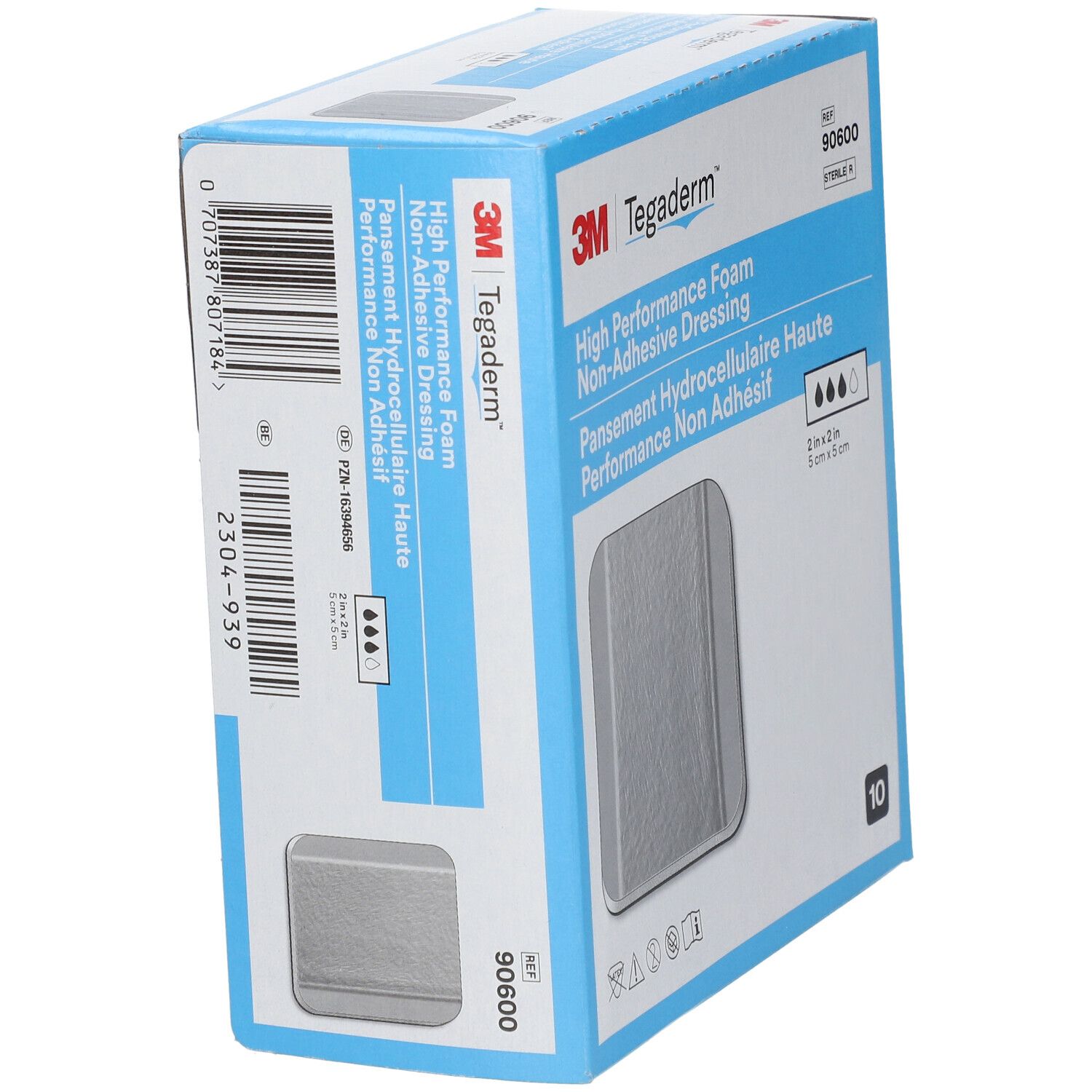 Scatola di medicazioni in schiuma 3M Tegaderm. Nome e codice prodotto sul lato. Contiene 10 medicazioni sterili. Dimensioni: 5cm x 5cm.