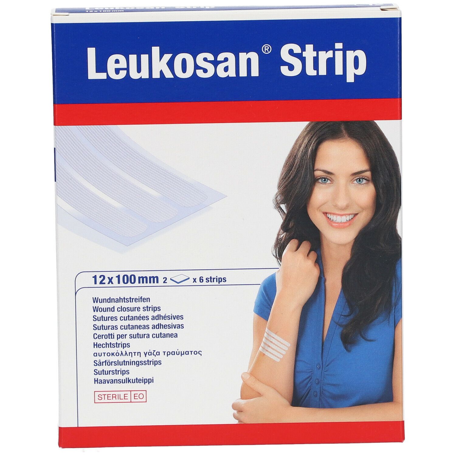 Confezione di Leukosan Strip. Contiene 12 strisce per la chiusura delle ferite, 12x100mm. Immagine di donna con strisce sul braccio.