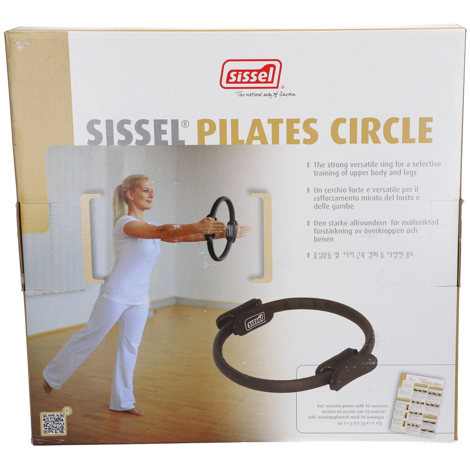 Confezione con SISSEL Pilates Circle. Donna che dimostra l'uso. Testo: SISSEL PILATES CIRCLE, descrizione multilingue.