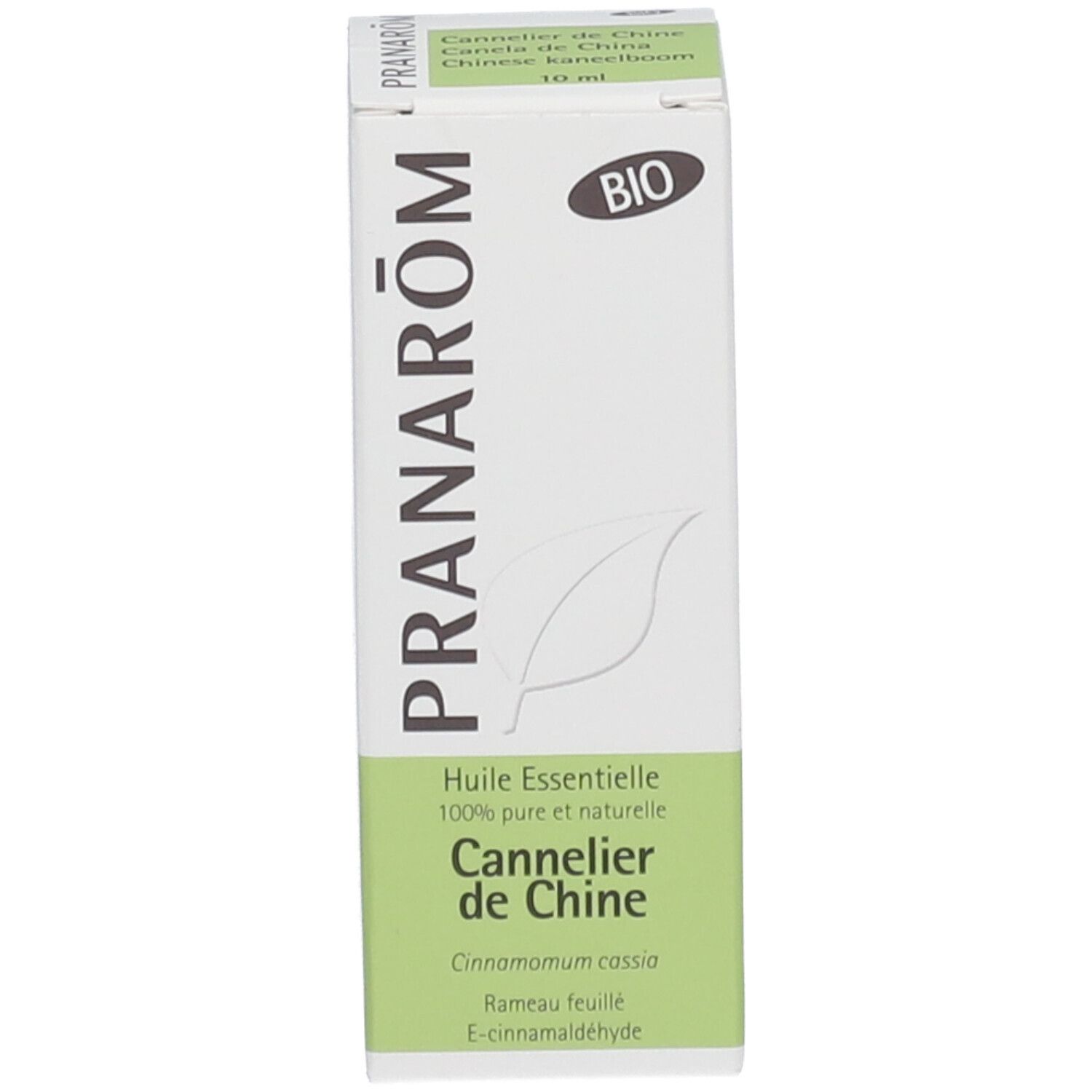 Scatola con il nome del prodotto e il logo. Il nome del prodotto e 10 ml sono sulla scatola.