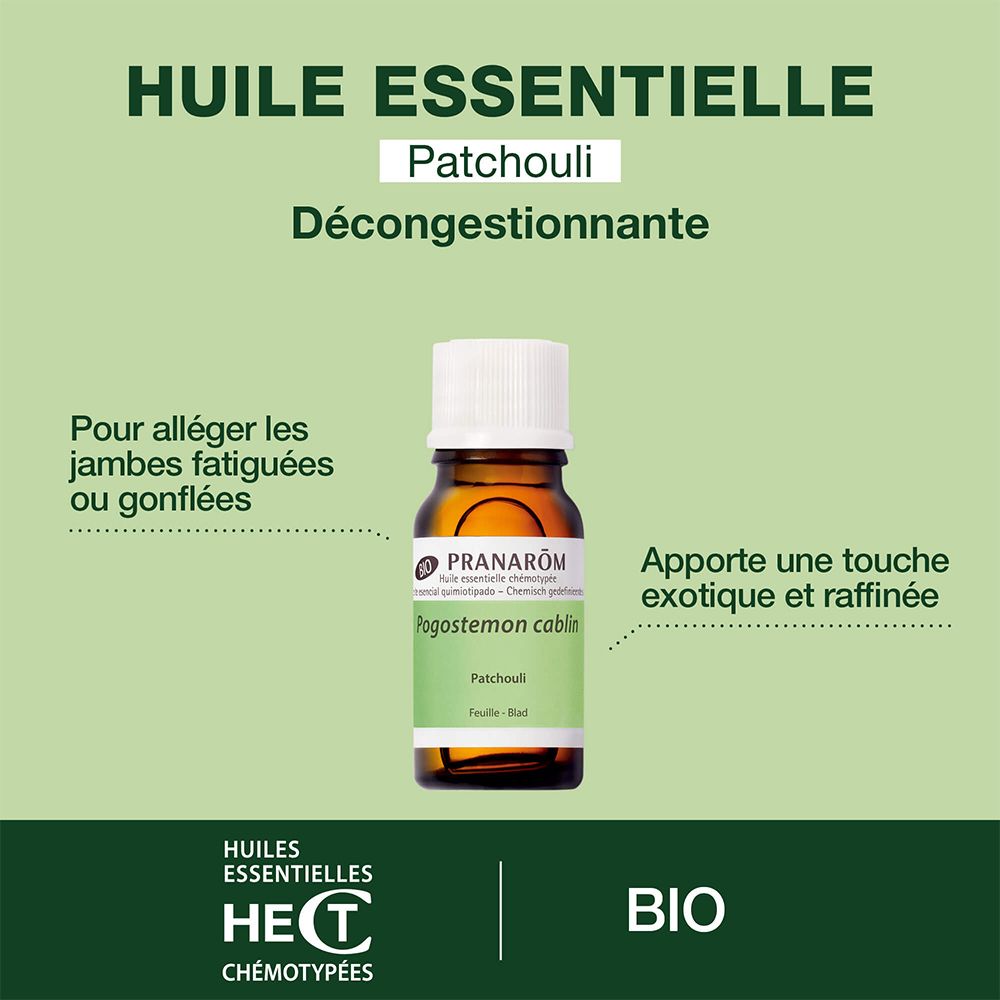 Flacone marrone, tappo bianco. Testo: Huile Essentielle Patchouli. Certificazione BIO. Sfondo verde.