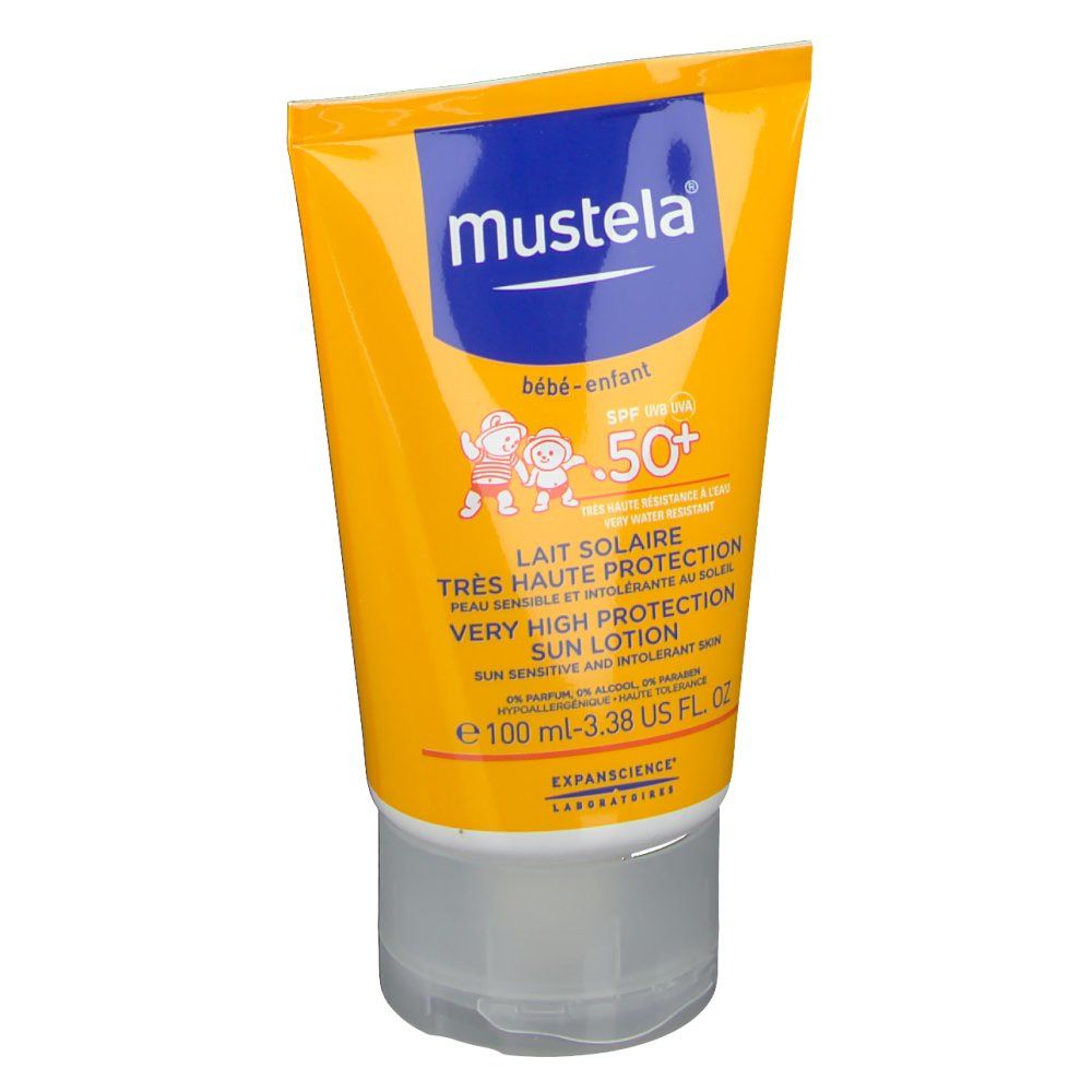 Tubo giallo Mustela bébé-enfant SPF 50+. Lait solaire très haute protection. Scritta in francese e inglese. Tappo bianco.