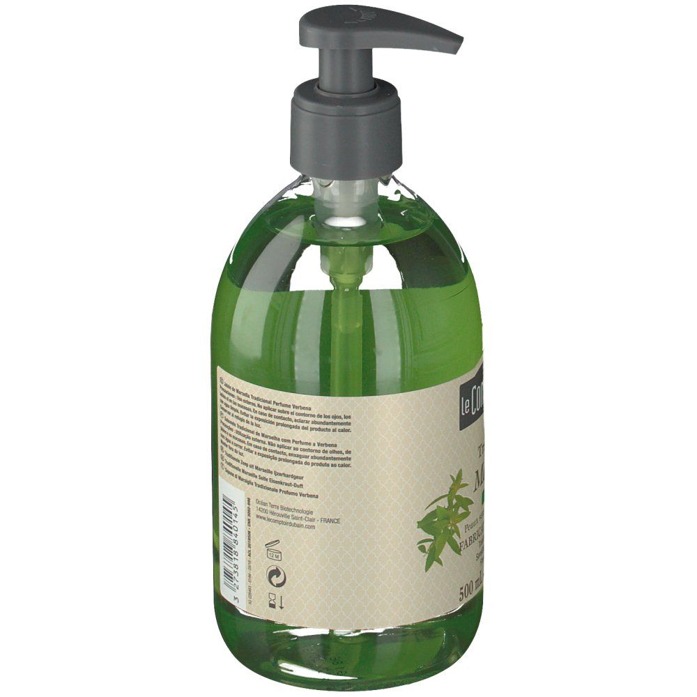 Sapone liquido verde in flacone con dosatore. Etichetta con informazioni sul prodotto e logo. Marchio: Le Comptoir du Bain.