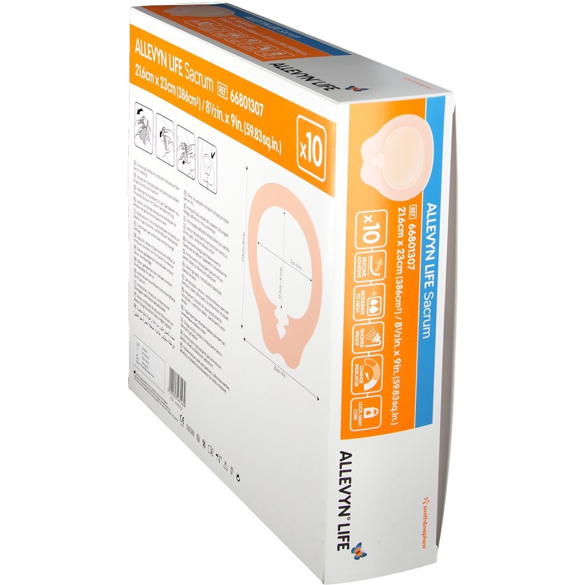 Vista angolata della confezione Allevyn Life Sacrum. Esempi di applicazione e informazioni sul prodotto. Dimensioni 21,6 x 23 cm.