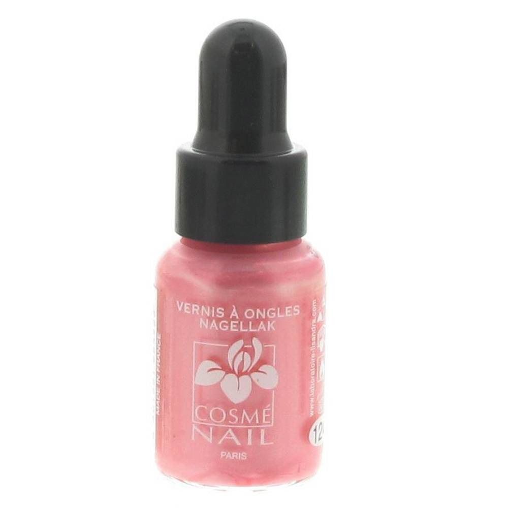 Flacone di smalto rosa con tappo nero. Scritta: COSMÈ NAIL Paris. Numero 124.