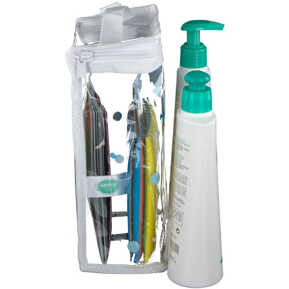 Borsa trasparente con prodotti. Contiene due flaconi Galenco Baby e spazzole colorate.