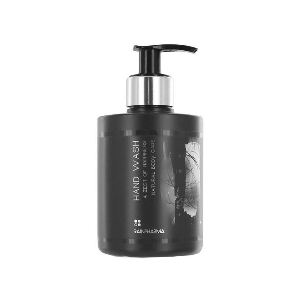 Flacone nero di sapone per le mani con dosatore. Scritta: Hand Wash, A Zest of Happiness, Natural Body Care. Marchio: Rainpharma.