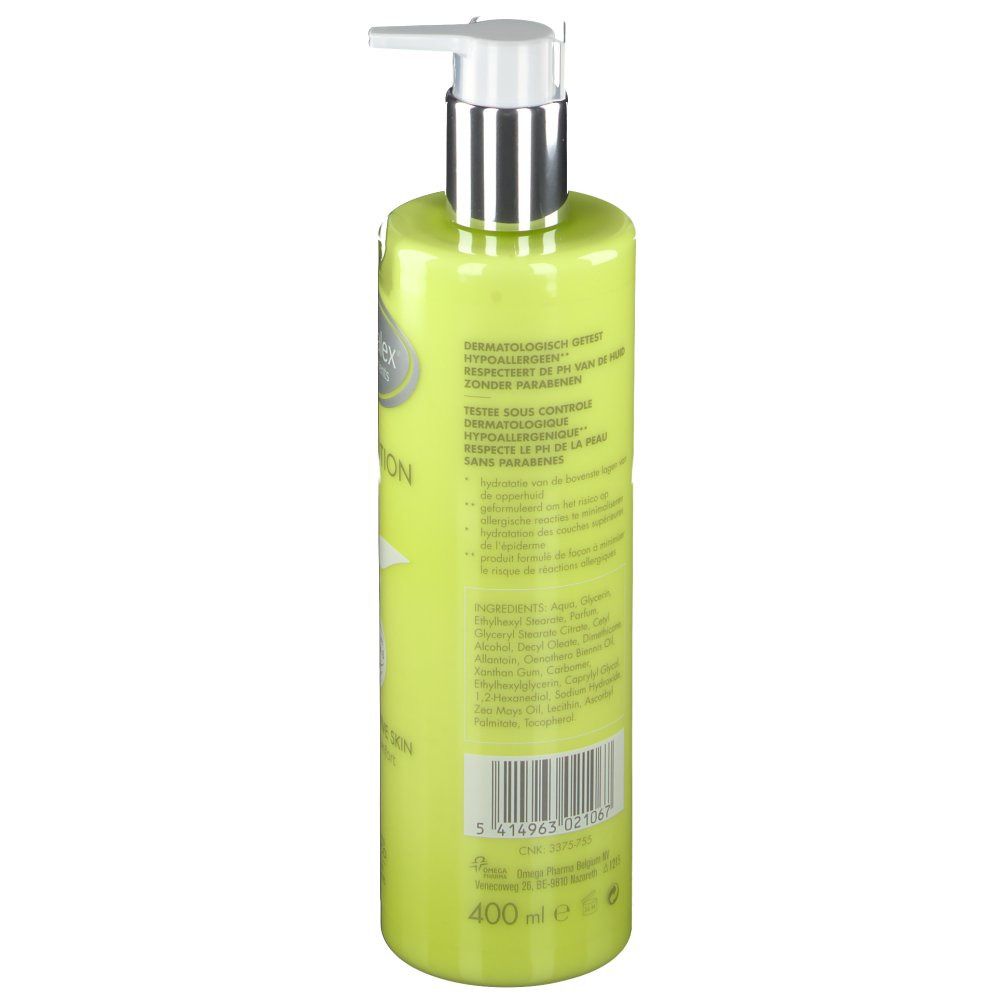 Retro del flacone verde con erogatore argentato. Testo multilingue. Ingredienti e informazioni.