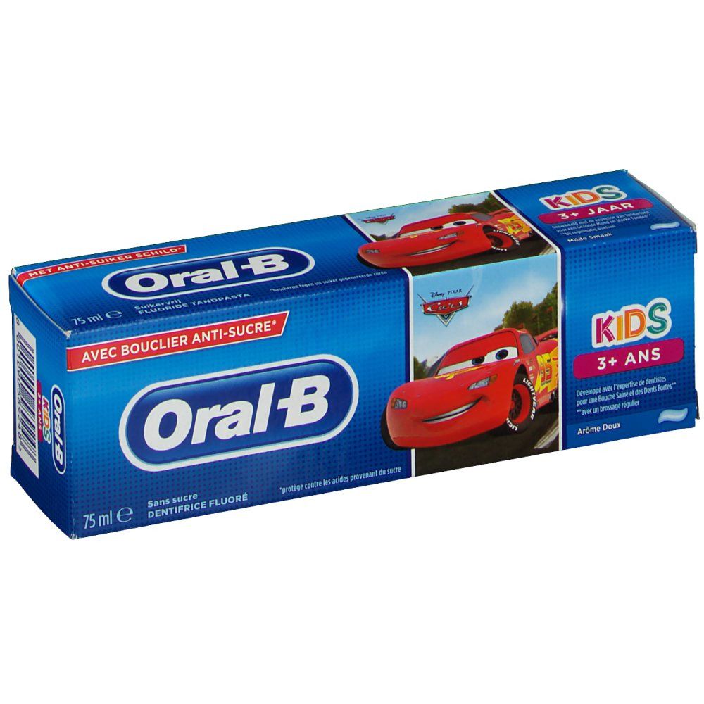 Confezione di dentifricio. Scatola blu con logo Oral-B e "KIDS 3+ ANS". Immagine di Saetta McQueen.