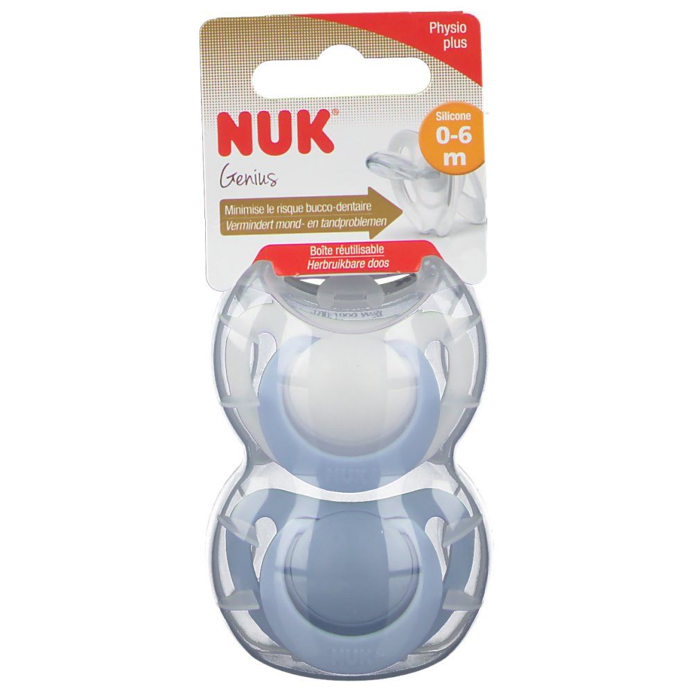 Due ciucci blu in confezione trasparente. Sulla confezione: NUK Genius, 0-6 m e Physio plus.