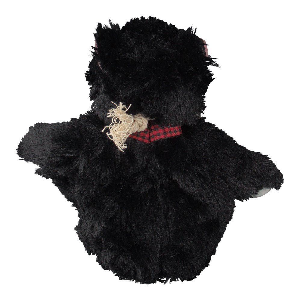 Vista posteriore di un gatto nero di peluche. Visibile: colletto rosso, etichetta. Il colletto è a quadri rossi.