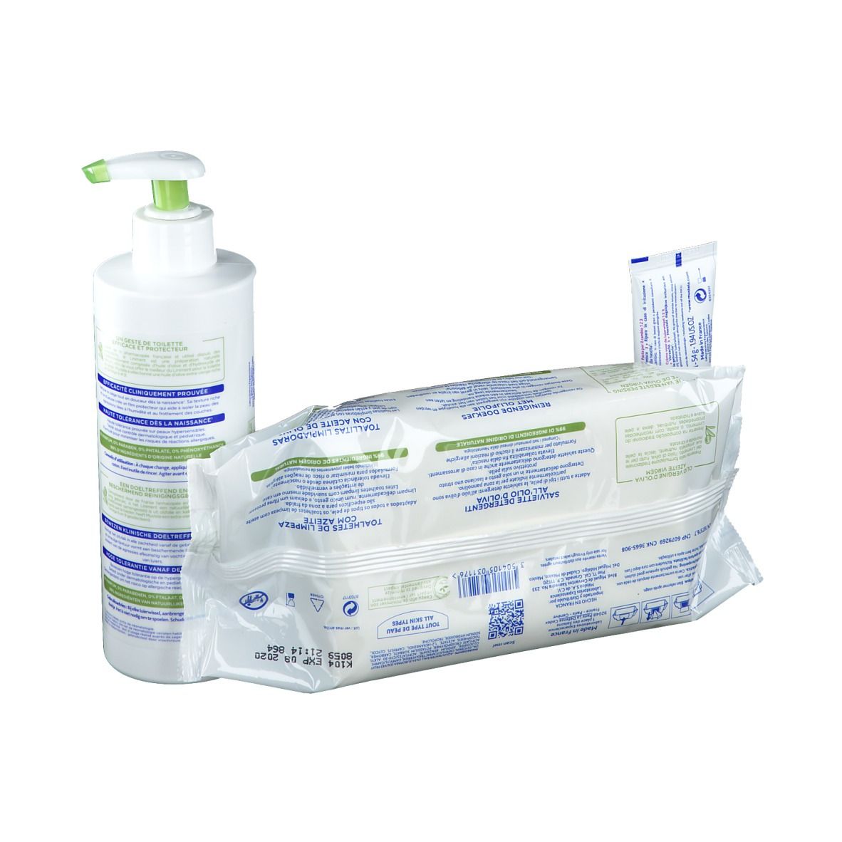 Flacone bianco con dosatore, confezione di salviette e tubetto. Scritta: Mustela. Confezione verde e bianca.