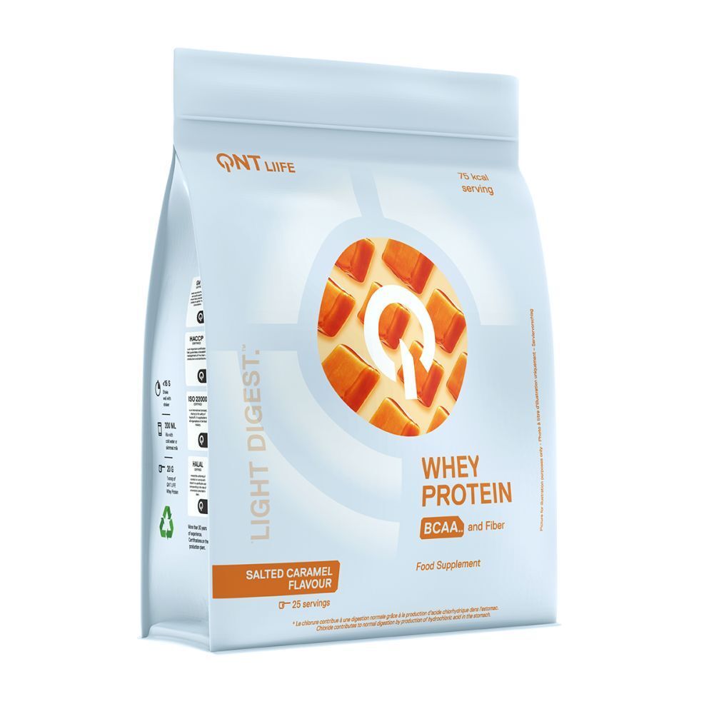 Confezione bianca di proteine del siero del latte, gusto caramello salato. Logo QNT Life, testo: Whey Protein, BCAA e fibre.