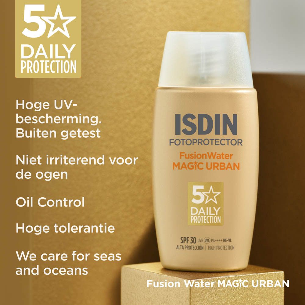 ISDIN Fotoprotector Fusion Water Magic Urban. Flacone. Testo: 5 Star Daily Protection, non irrita gli occhi.
