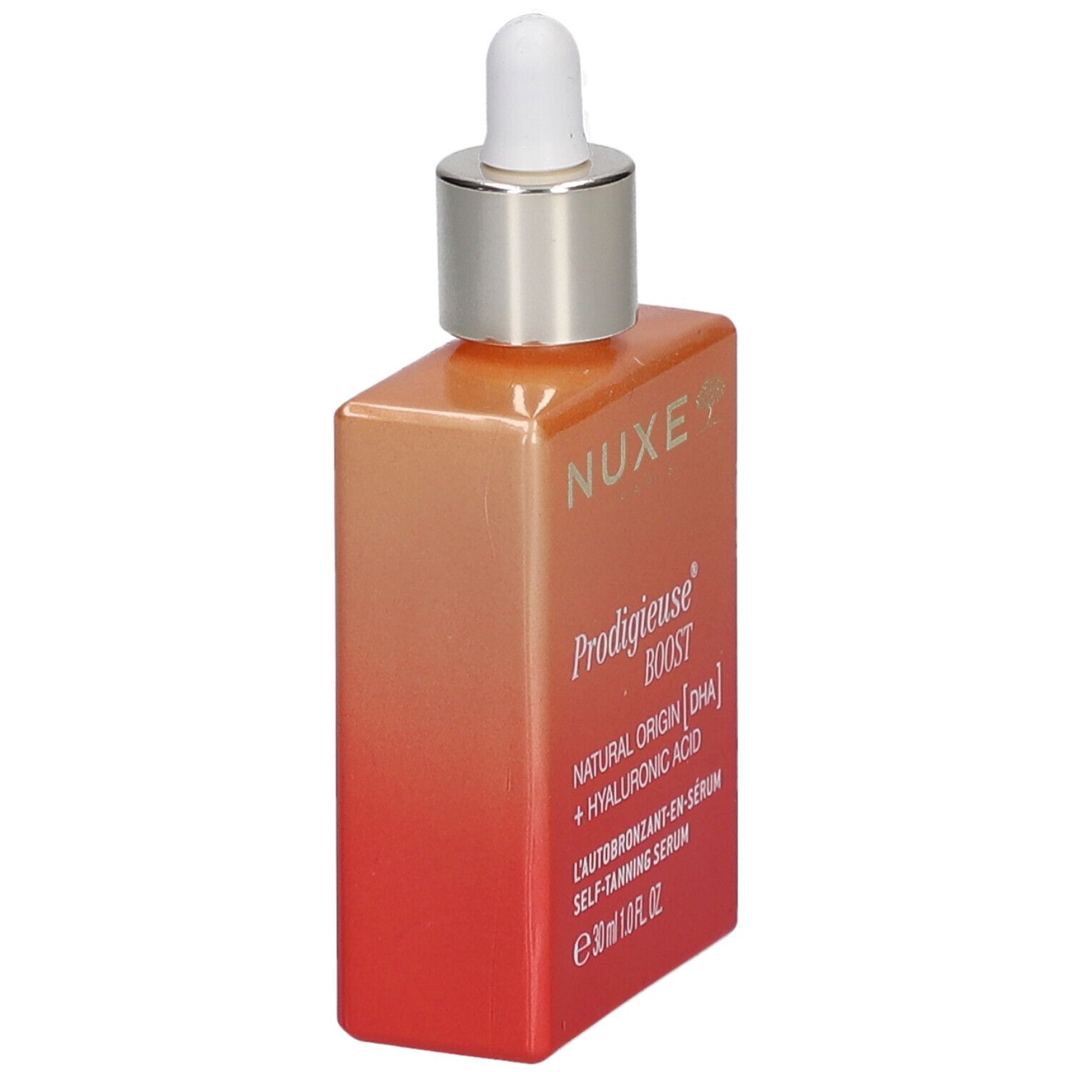 Siero autoabbronzante Nuxe Prodigieuse Boost. Flacone con pipetta. Sfumatura arancione e rossa. Vista laterale.