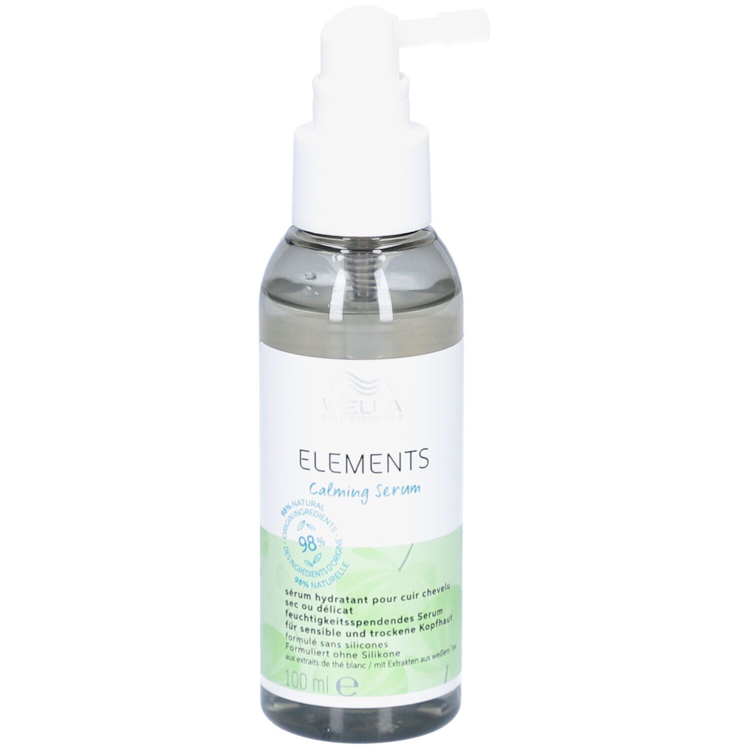 Flacone trasparente con erogatore bianco. Scritta: ELEMENTS Calming Serum. Etichetta verde e bianca con testo.