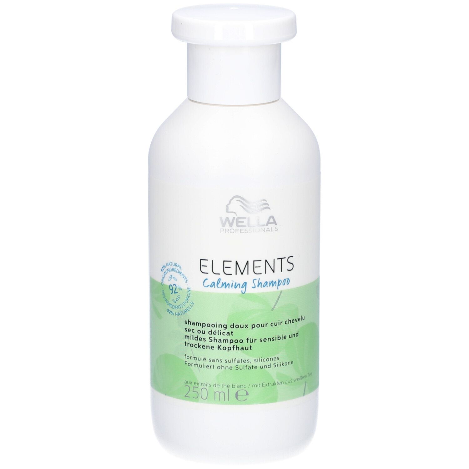 Flacone di shampoo bianco con etichetta verde. Scritta: Wella Elements Calming Shampoo. 250 ml.