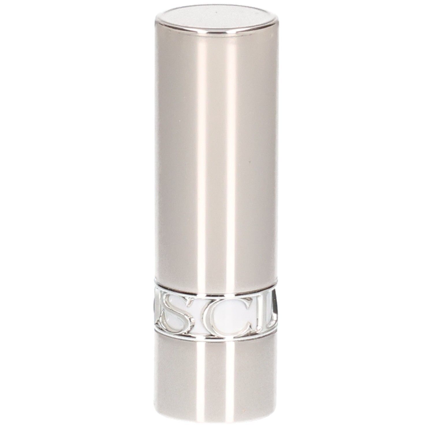 Tubo di rossetto argentato con linee verticali e un anello argentato.