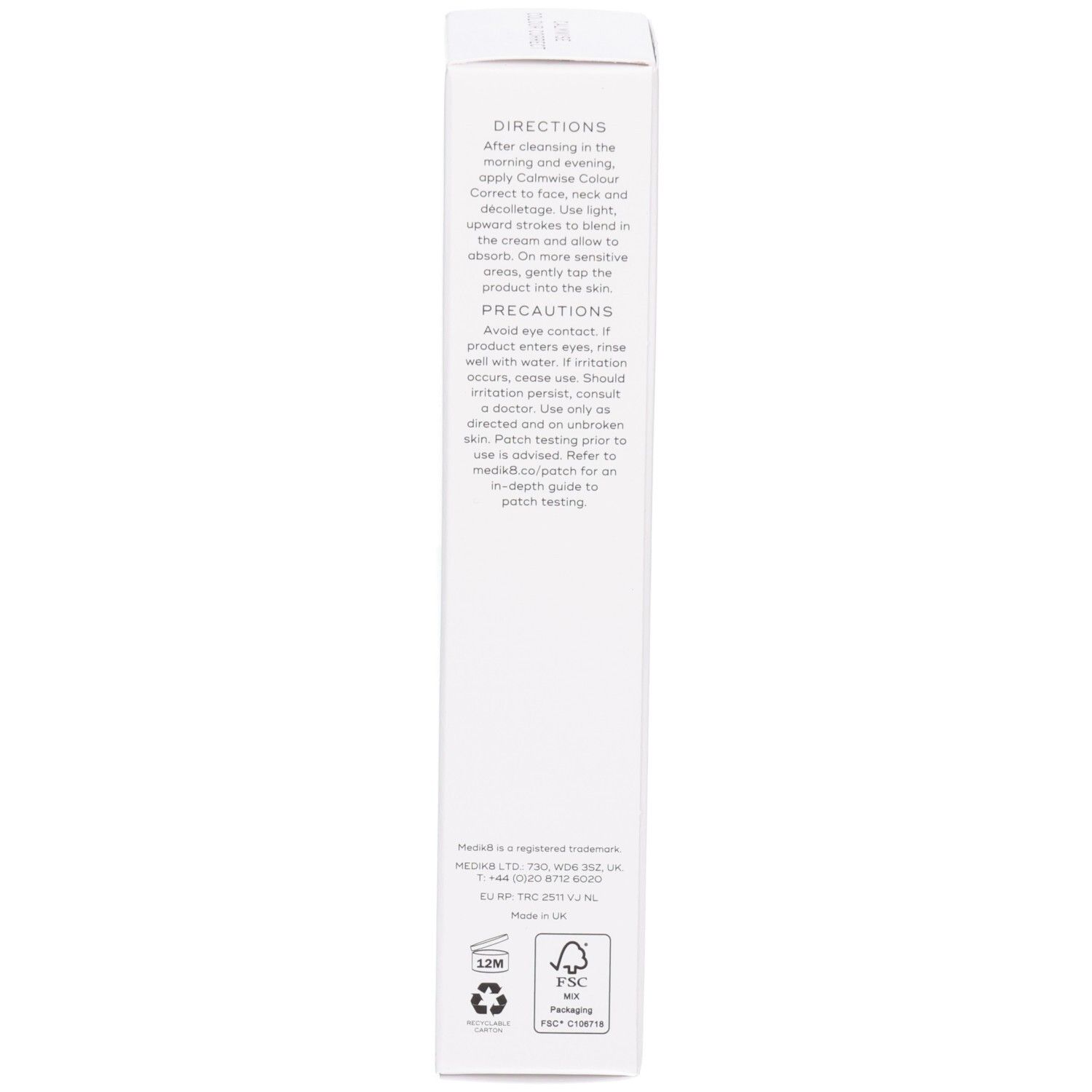 Lato della confezione Medik8 'Calmwise Colour Correct' con istruzioni.