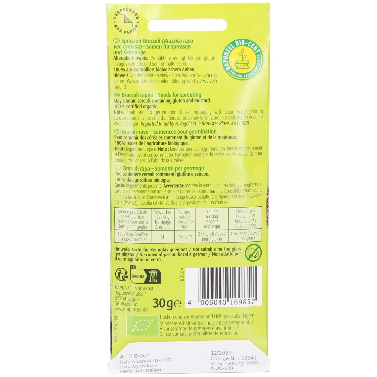Retro della confezione di BioSnacky Sprossen-Broccoli. Testo multilingue. Contiene 30g. Certificazione bio. Codice a barre.