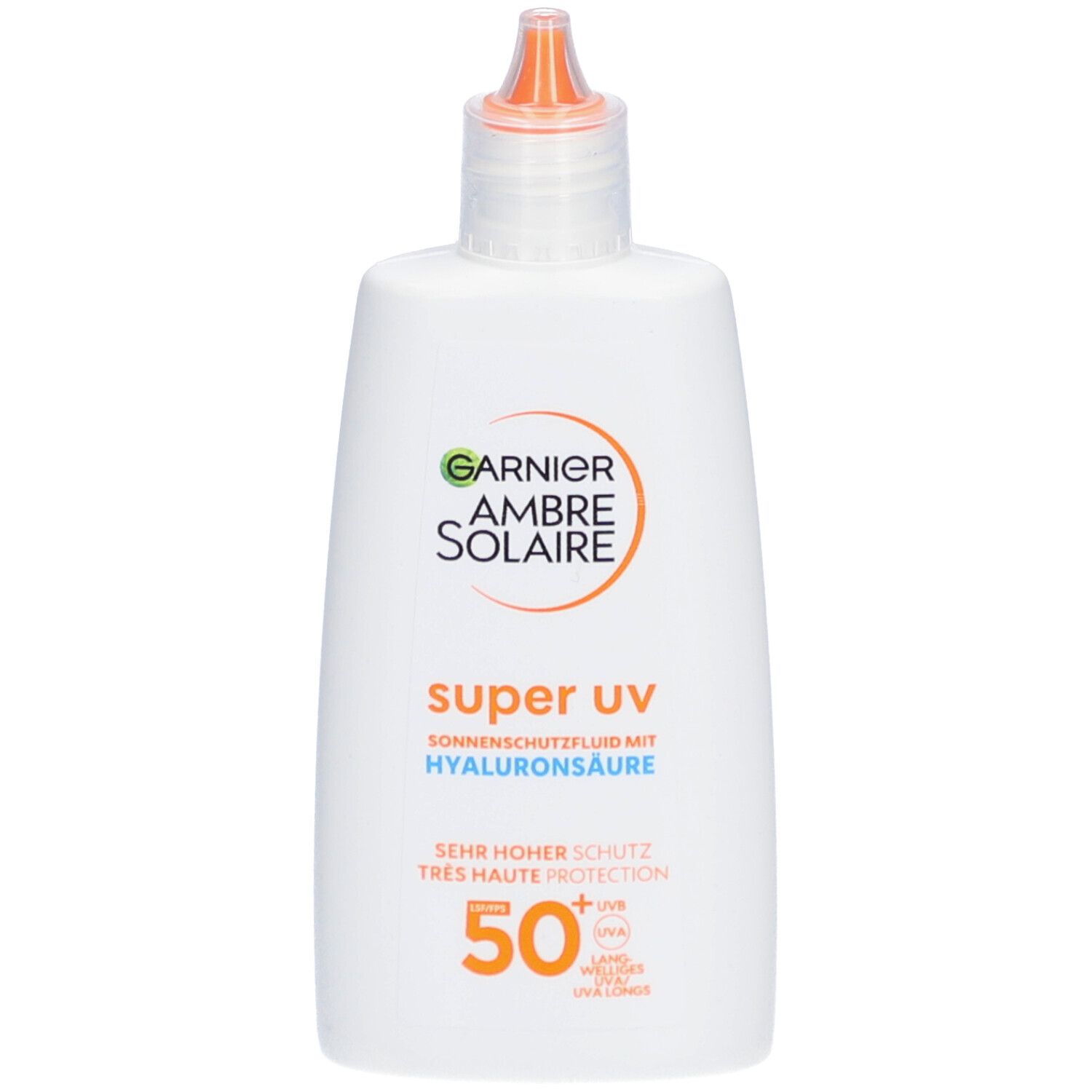 Flacone bianco Garnier Ambre Solaire. Tappo arancione. Testo: Super UV, SPF 50+. Protezione solare.