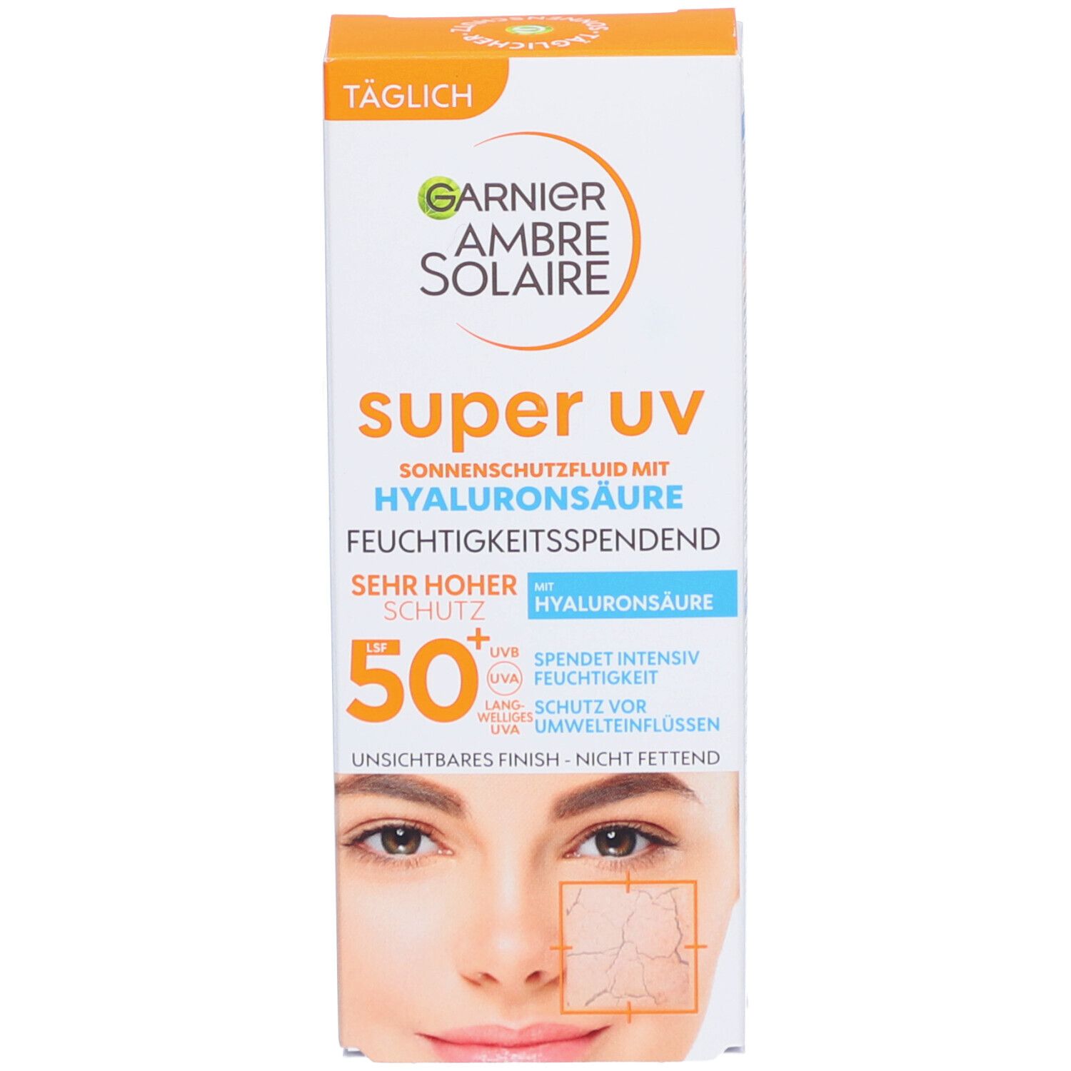 Confezione Garnier Ambre Solaire Super UV fluido solare. Testo: SPF 50+, acido ialuronico, idratante.