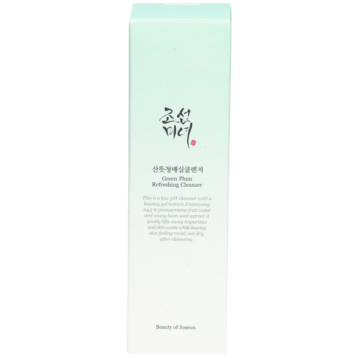 Confezione verde chiaro. Testo coreano e inglese. "Green Plum Refreshing Cleanser" è leggibile. Marchio: Beauty of Joseon.