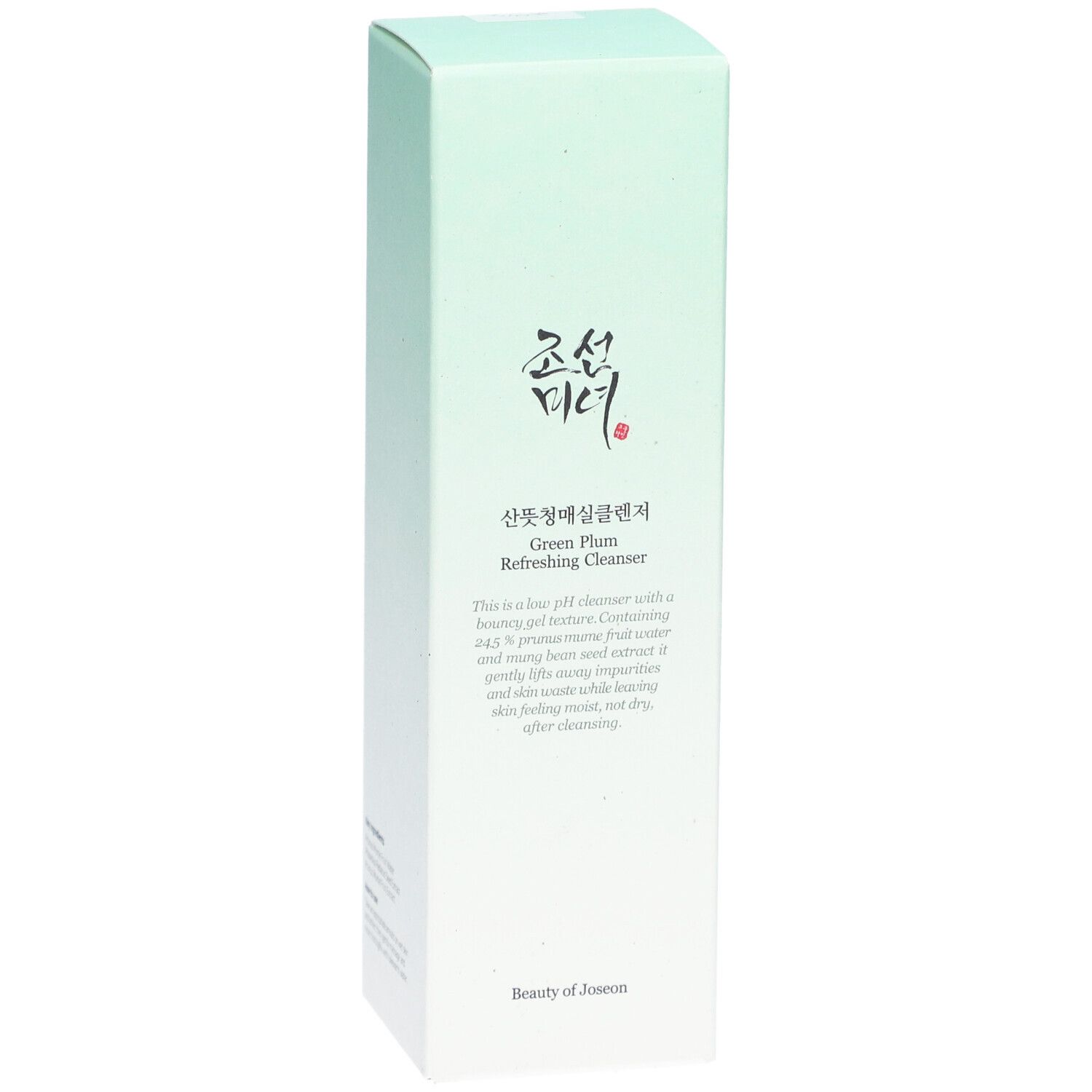 Confezione verde chiaro. Testo coreano e inglese. "Green Plum Refreshing Cleanser" è leggibile. Marchio: Beauty of Joseon.