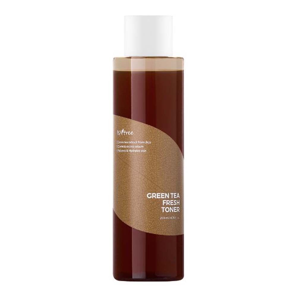 Flacone marrone con tappo bianco. Scritta: Green Tea Fresh Toner. Marchio: Isntree.