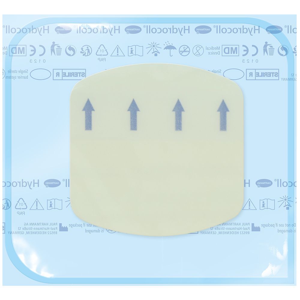 Medicazione Hydrocoll thin in confezione. Quadrata, con frecce. Dimensioni 7,5 x 7,5 cm.