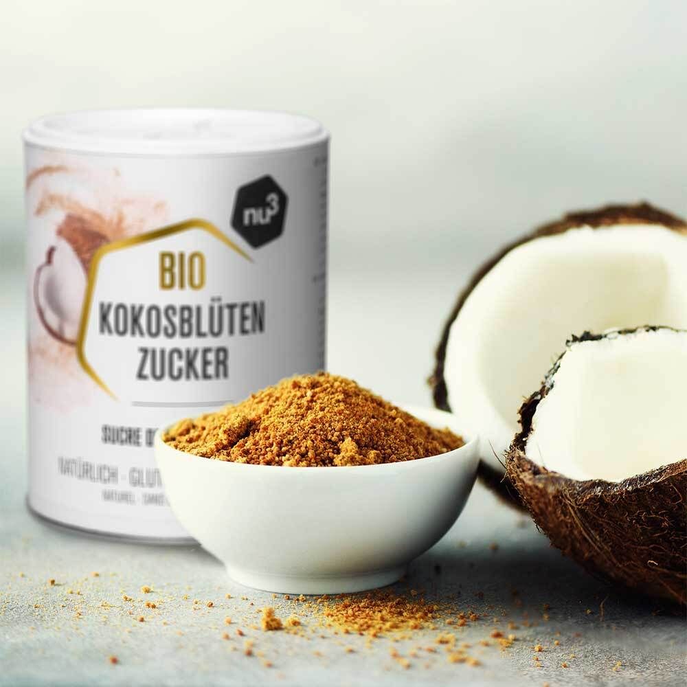 Barattolo di zucchero di fiori di cocco nu3, ciotola con zucchero, cocco. Presentazione del prodotto.