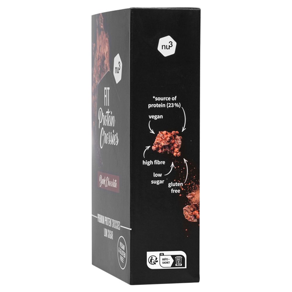 Lato della confezione nera con testo: « FIT Protein Crossies », « Dark Chocolate », Premium Protein Crossies, Vegan & Gluten Free.