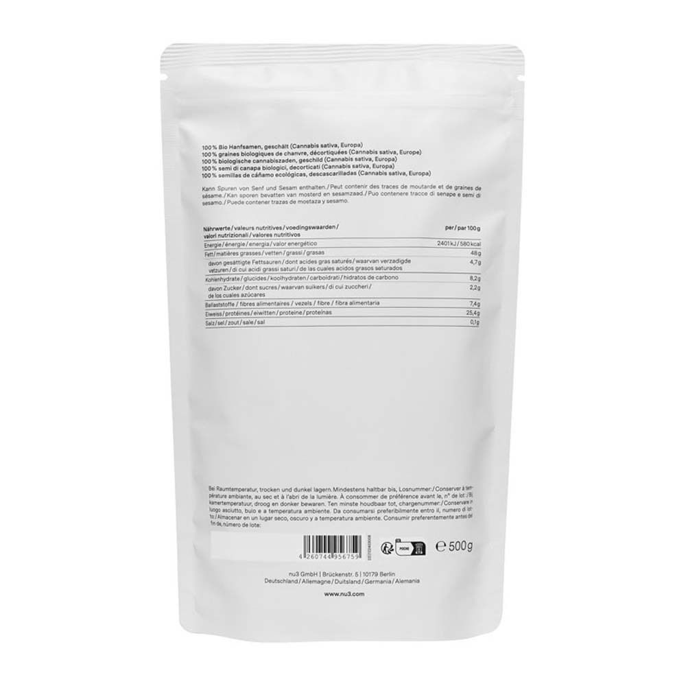Retro della confezione con informazioni nutrizionali e ingredienti. Testo multilingue. Codice EAN e data di scadenza.