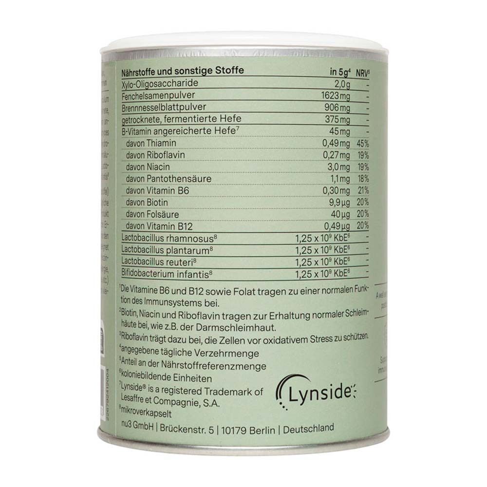 Vista dettagliata della tabella nutrizionale sul barattolo. Contiene informazioni su vitamine, minerali e altri ingredienti.