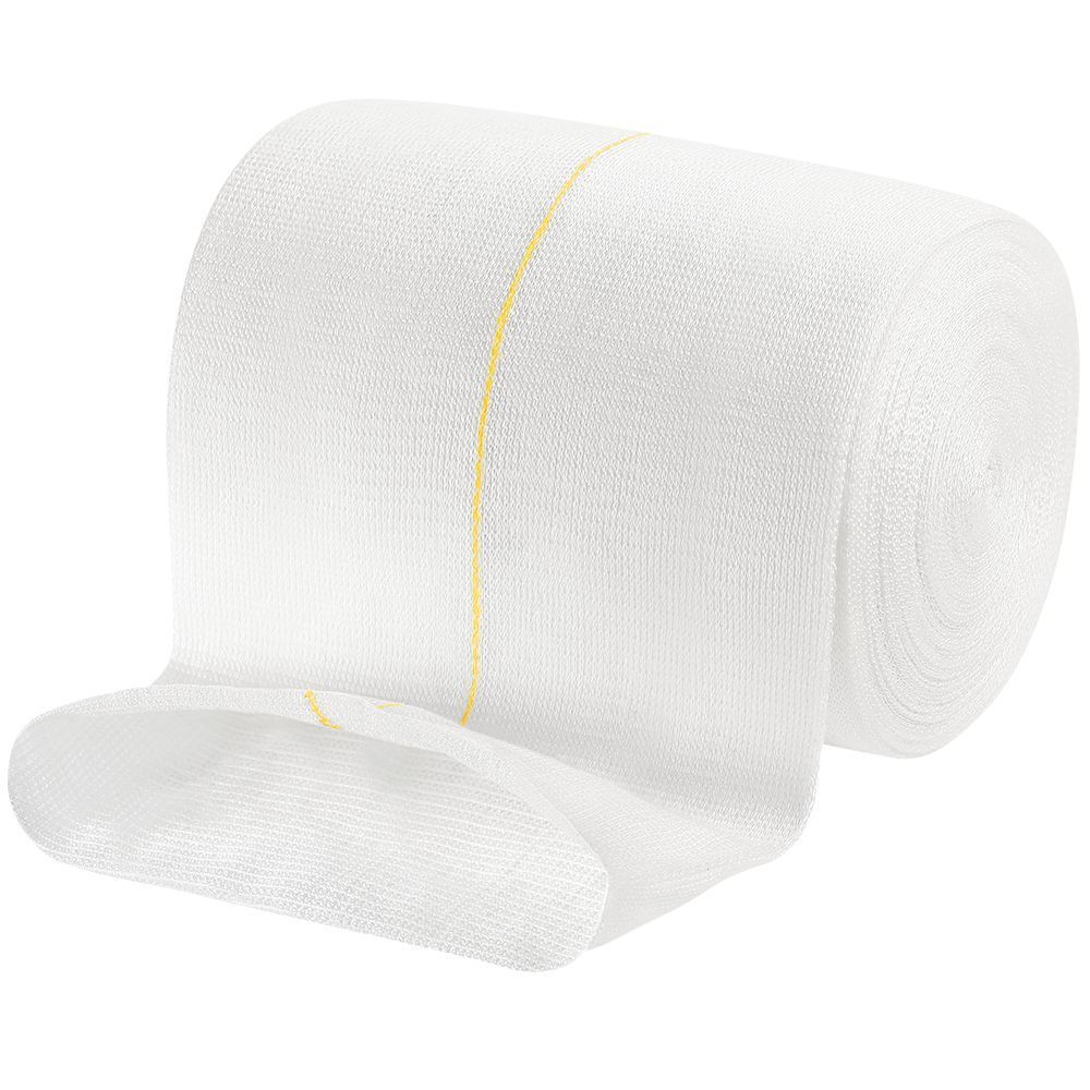 Bendaggio bianco arrotolato con striscia gialla. Parzialmente srotolato.