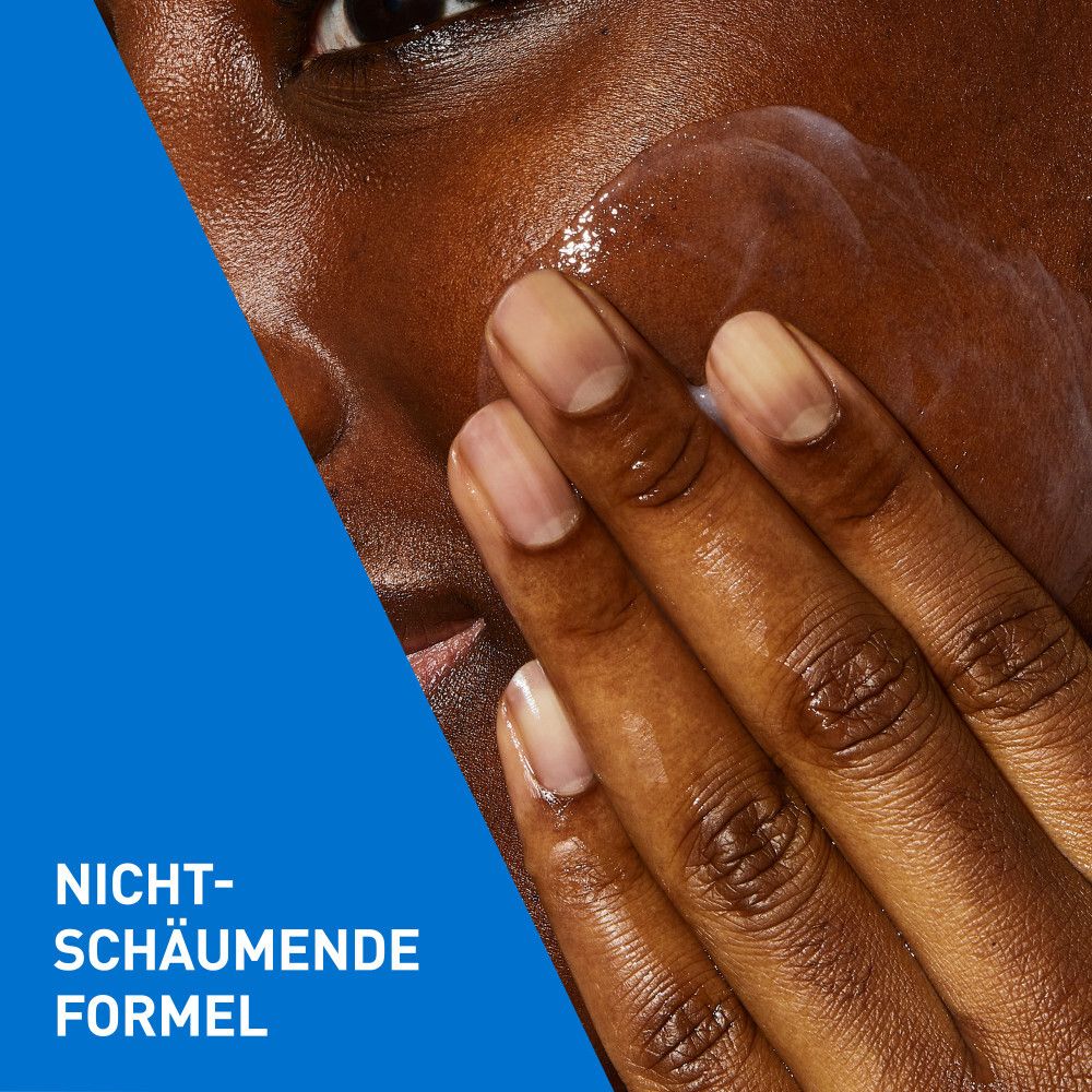 Mani che puliscono il viso. Testo: Formula non schiumogena. Prodotto: Lozione detergente idratante.