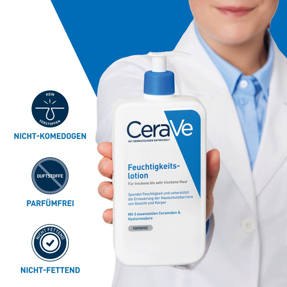 CeraVe Lozione Idratante. Flacone in mano. Non comedogenico, senza profumo, non grasso. Raccomandato dai dermatologi.