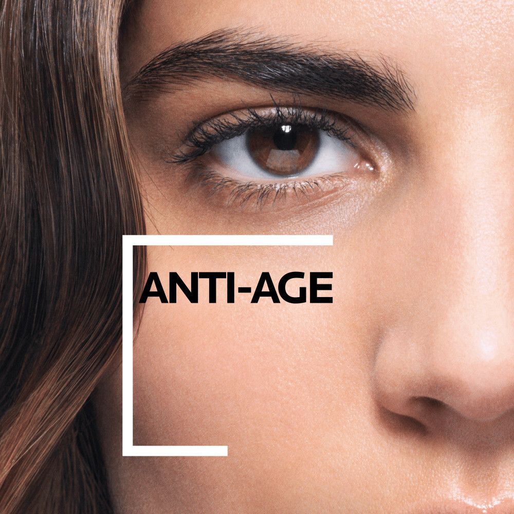 Primo piano di un occhio. Testo: ANTI-AGE.