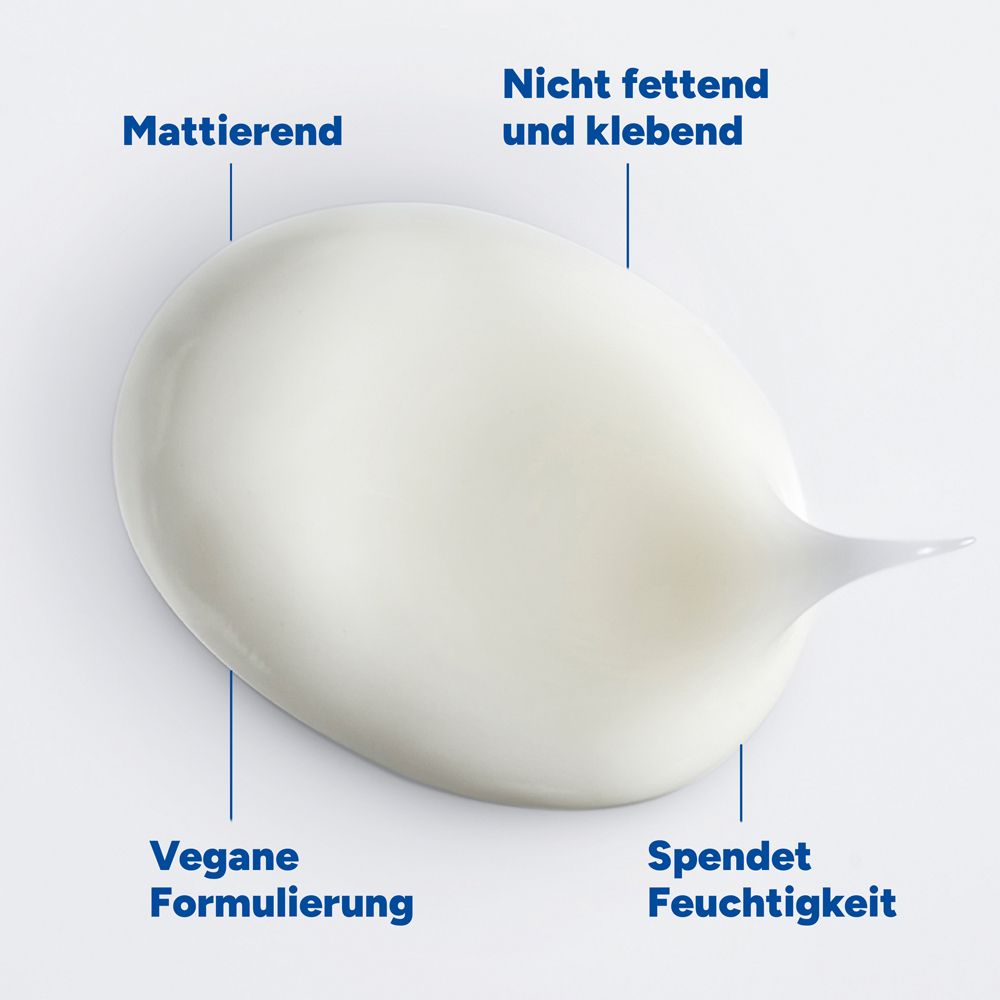 Primo piano crema. Testo: Opacizzante, non grassa, idrata. Formulazione vegana.