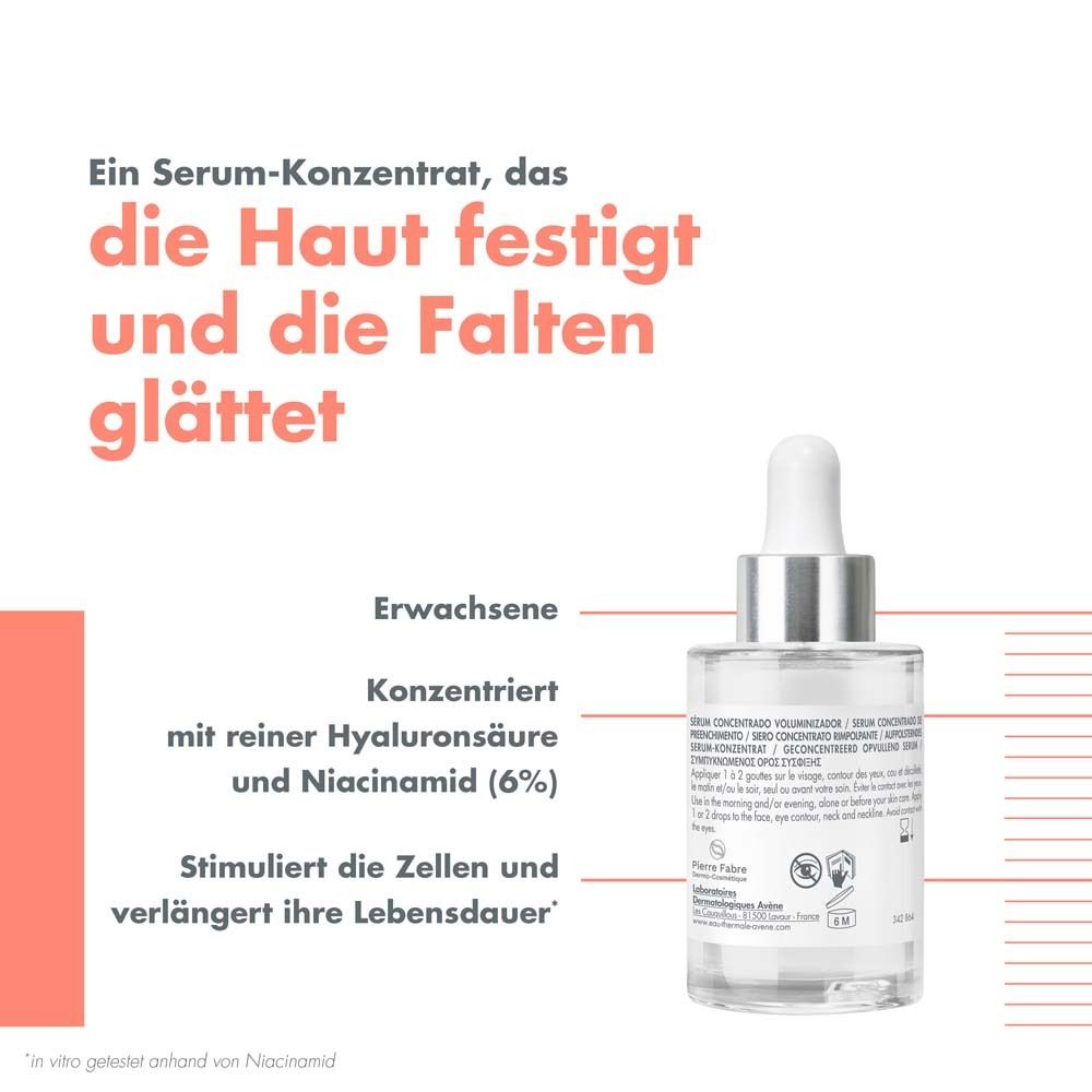 Flacone con testo. Testo: Siero concentrato che rassoda la pelle e leviga le rughe. Concentrato con acido ialuronico e niacinamide.