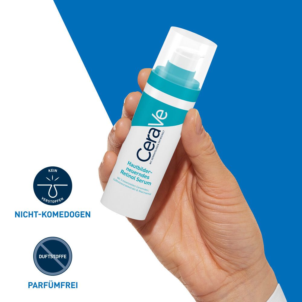 Siero al retinolo CeraVe in mano. Non comedogeno, senza profumo. Flacone bianco e blu.