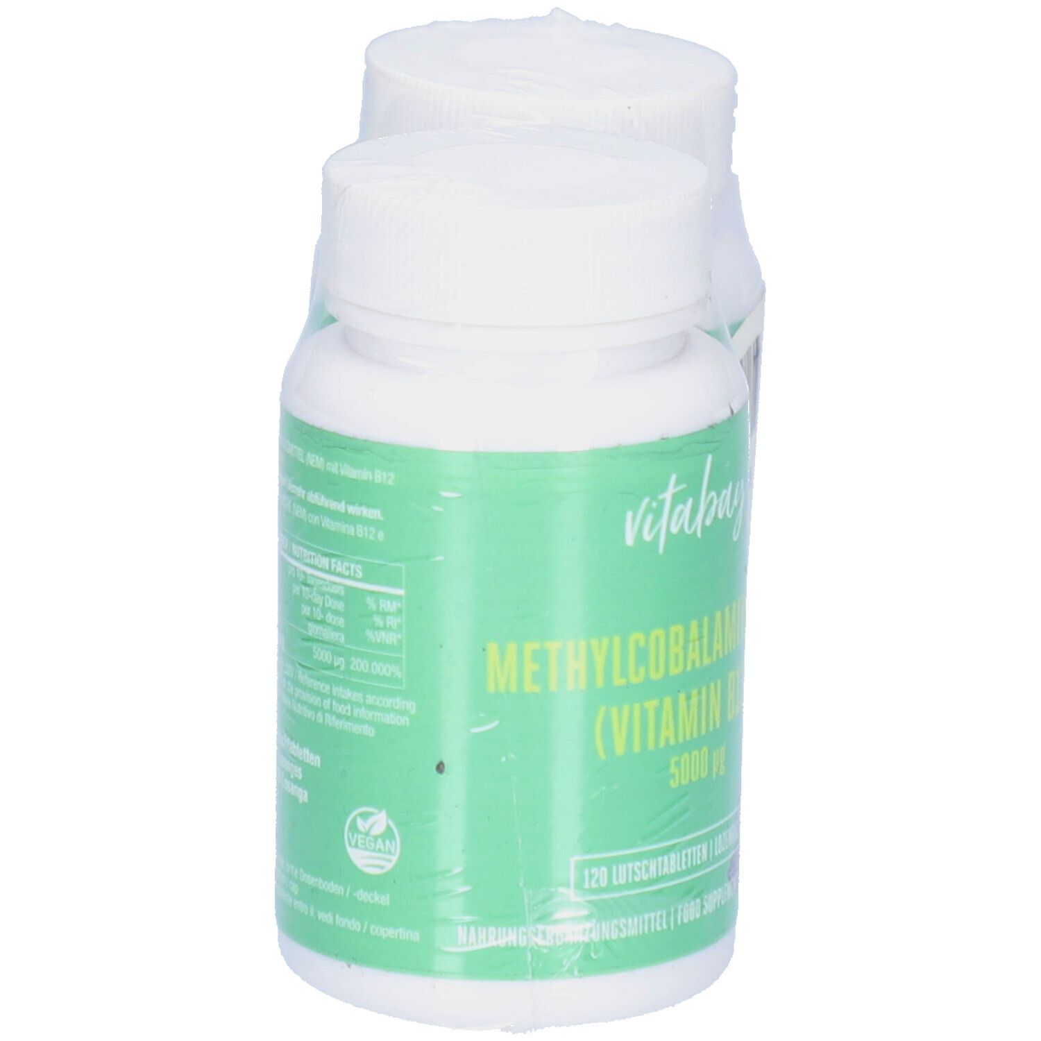 Un flacone bianco Vitabay B12 Depot 5000 mcg, confezionato in plastica. Etichetta verde con informazioni e logo.