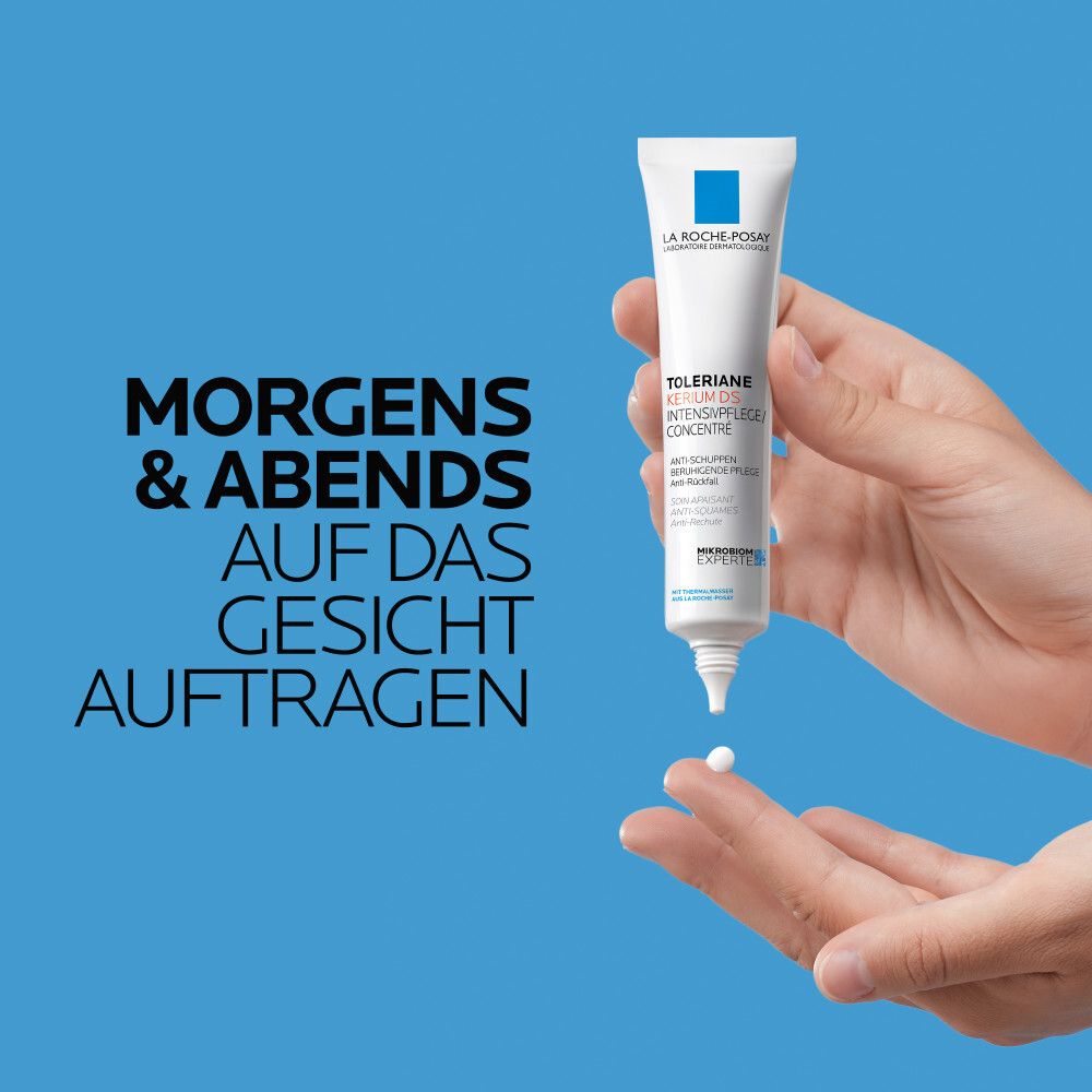 Mani che tengono un tubo La Roche-Posay Toleriane Kerium DS Intensivpflege. Testo: Applicare mattina e sera sul viso.