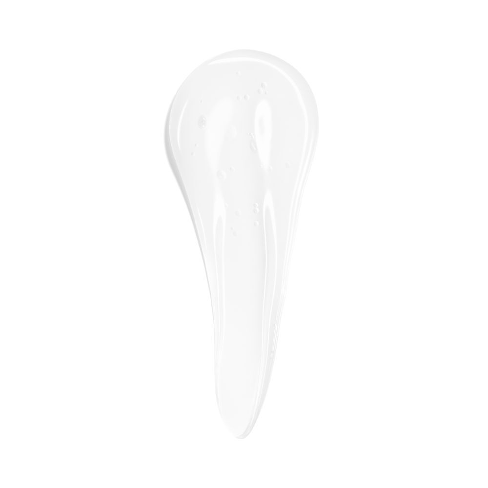 Siero trasparente spalmato. A forma di goccia, su sfondo bianco.