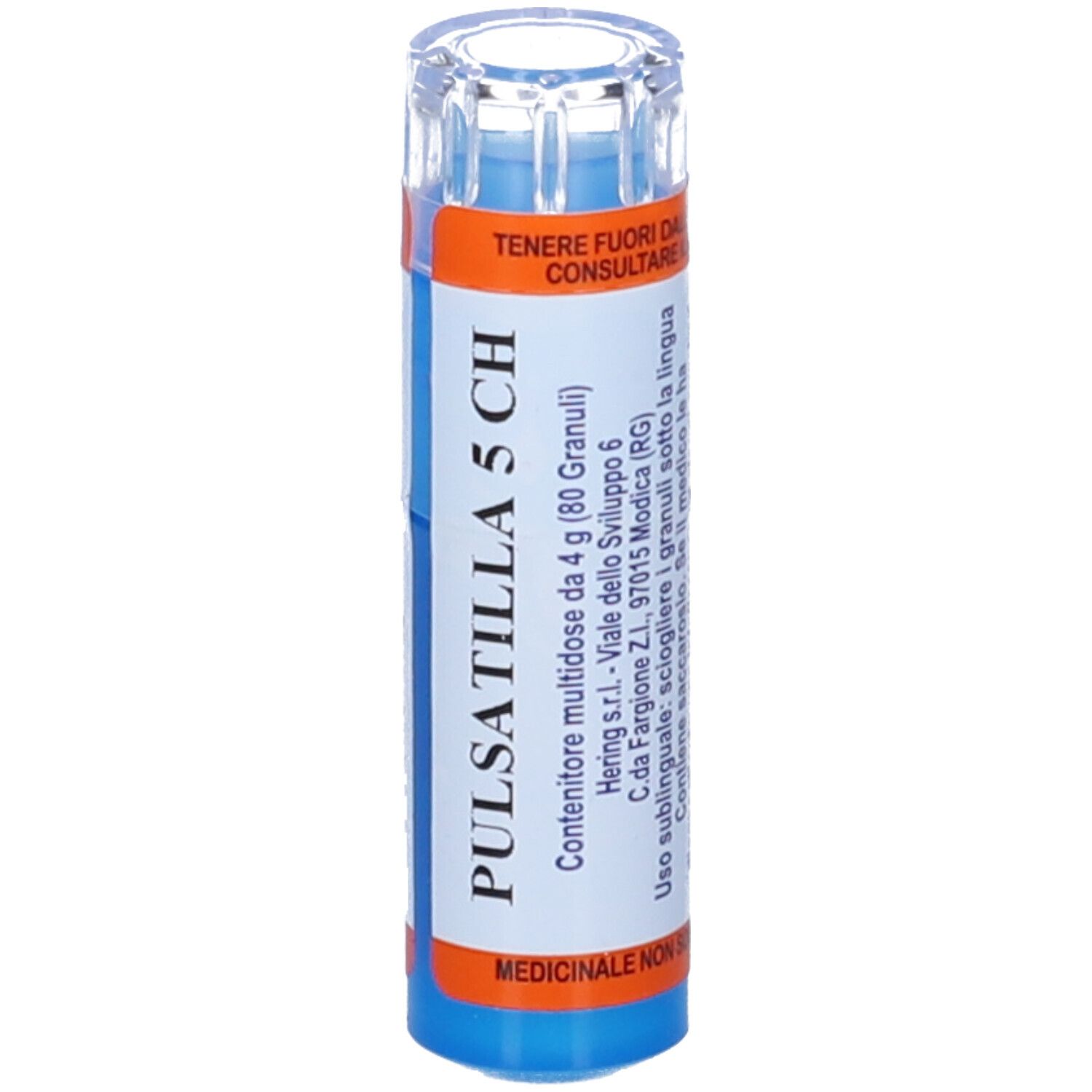Contenitore cilindrico con tappo trasparente. Scritta: Pulsatilla 5 CH. Etichette arancioni e bianche con testo. Medicinale.