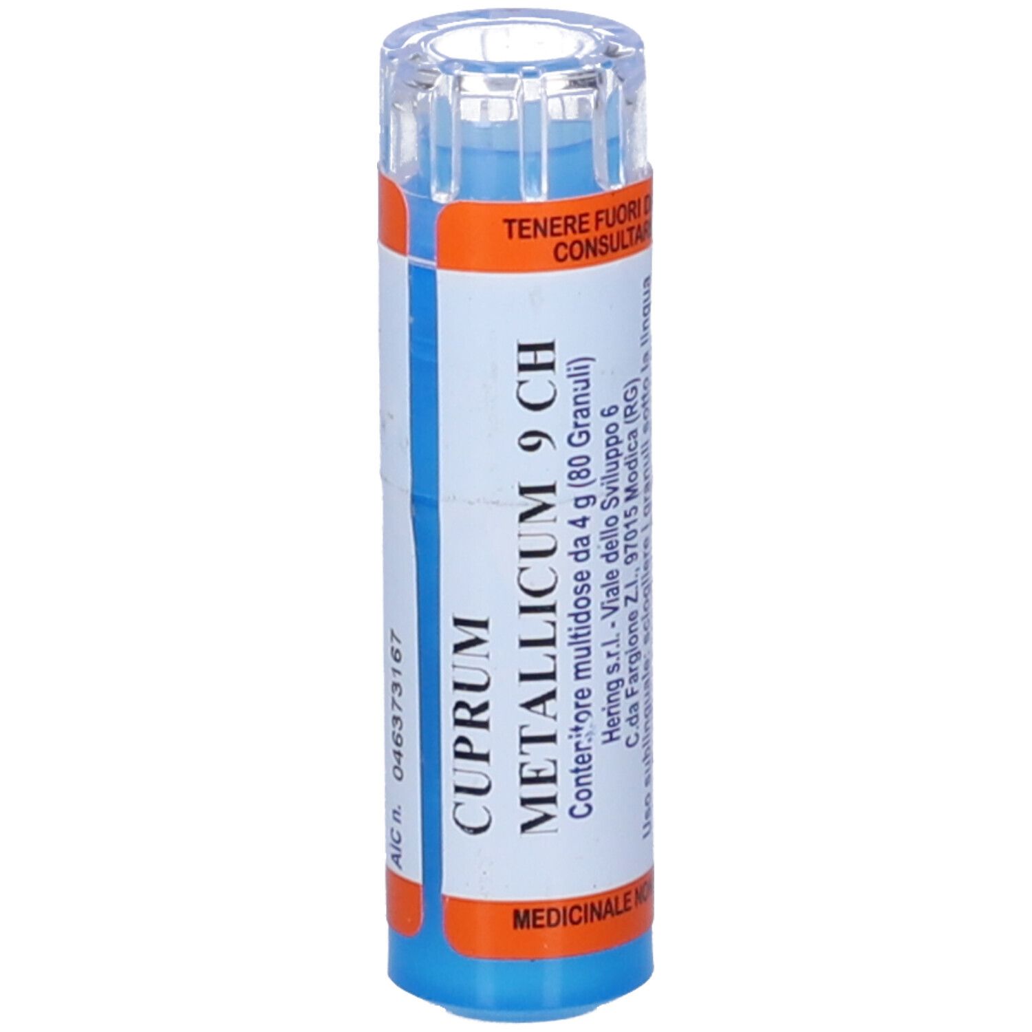 Contenitore blu cilindrico. Scritta: Cuprum Metallicum 9 CH. Etichette arancioni e blu. Contiene 80 granuli.