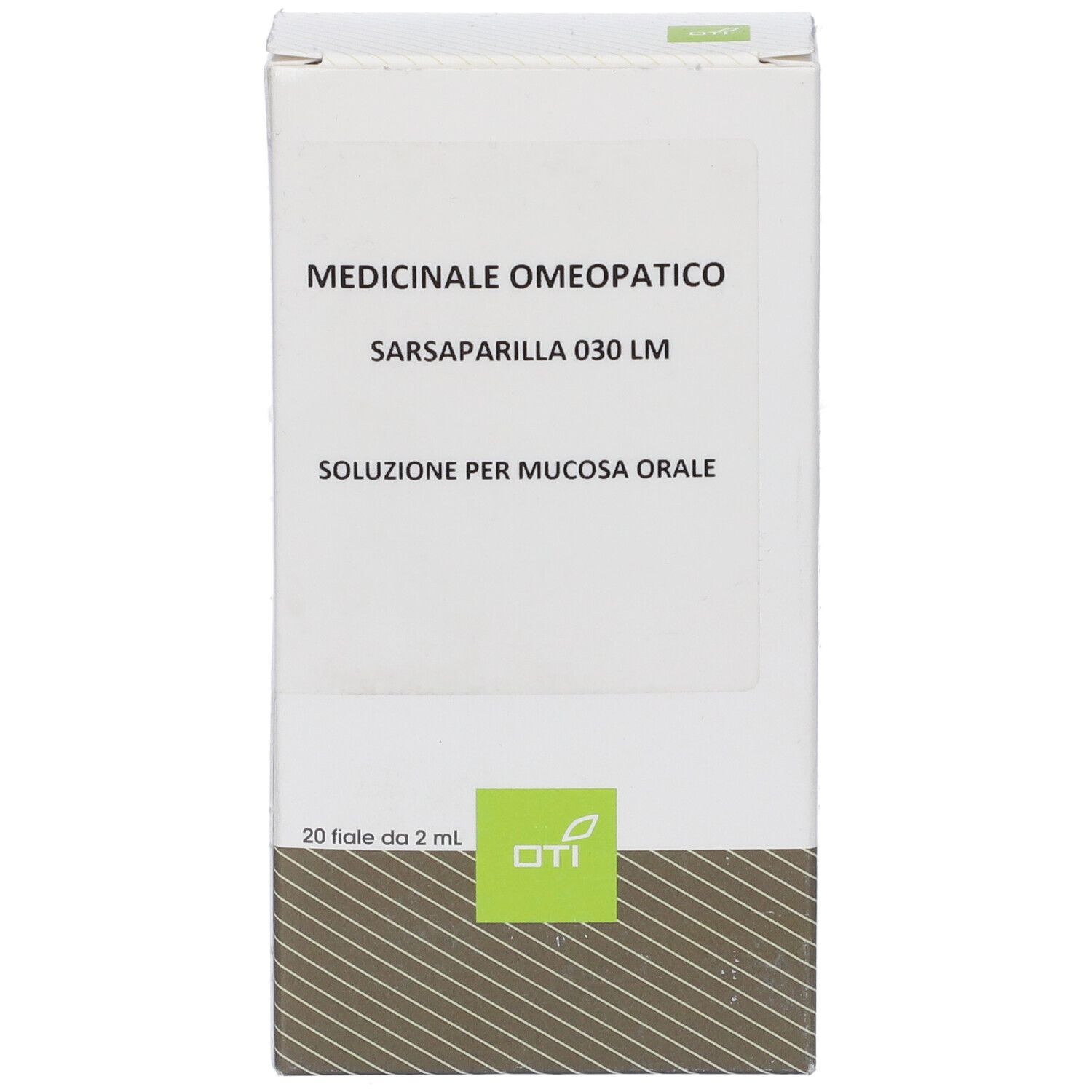 Scatola bianca con testo: 'Medicinale Omeopatico'. 'Sarsaparilla 030 LM'. 'Soluzione per mucosa orale'.