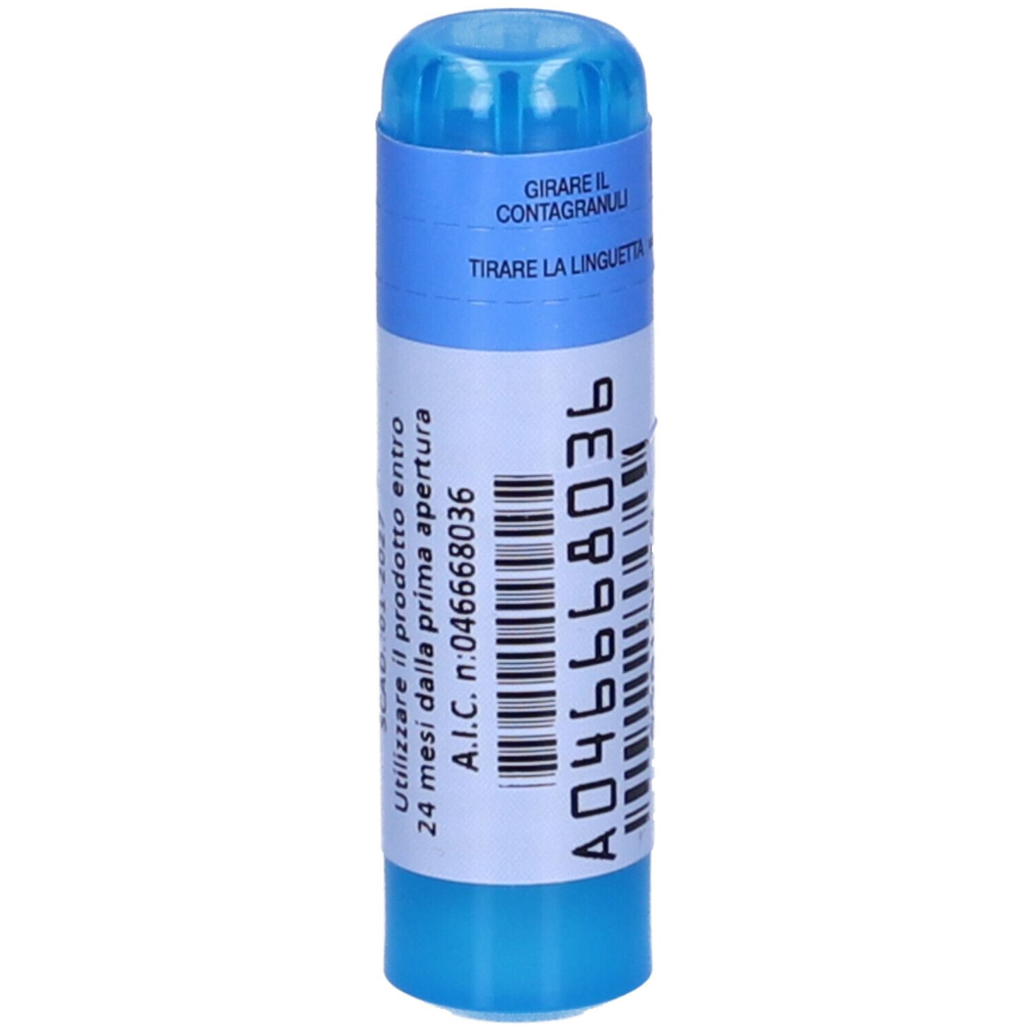 Contenitore cilindrico blu. Etichetta bianca con testo e codice a barre. Testo: A04668036, A.I.C. n. 04668036.