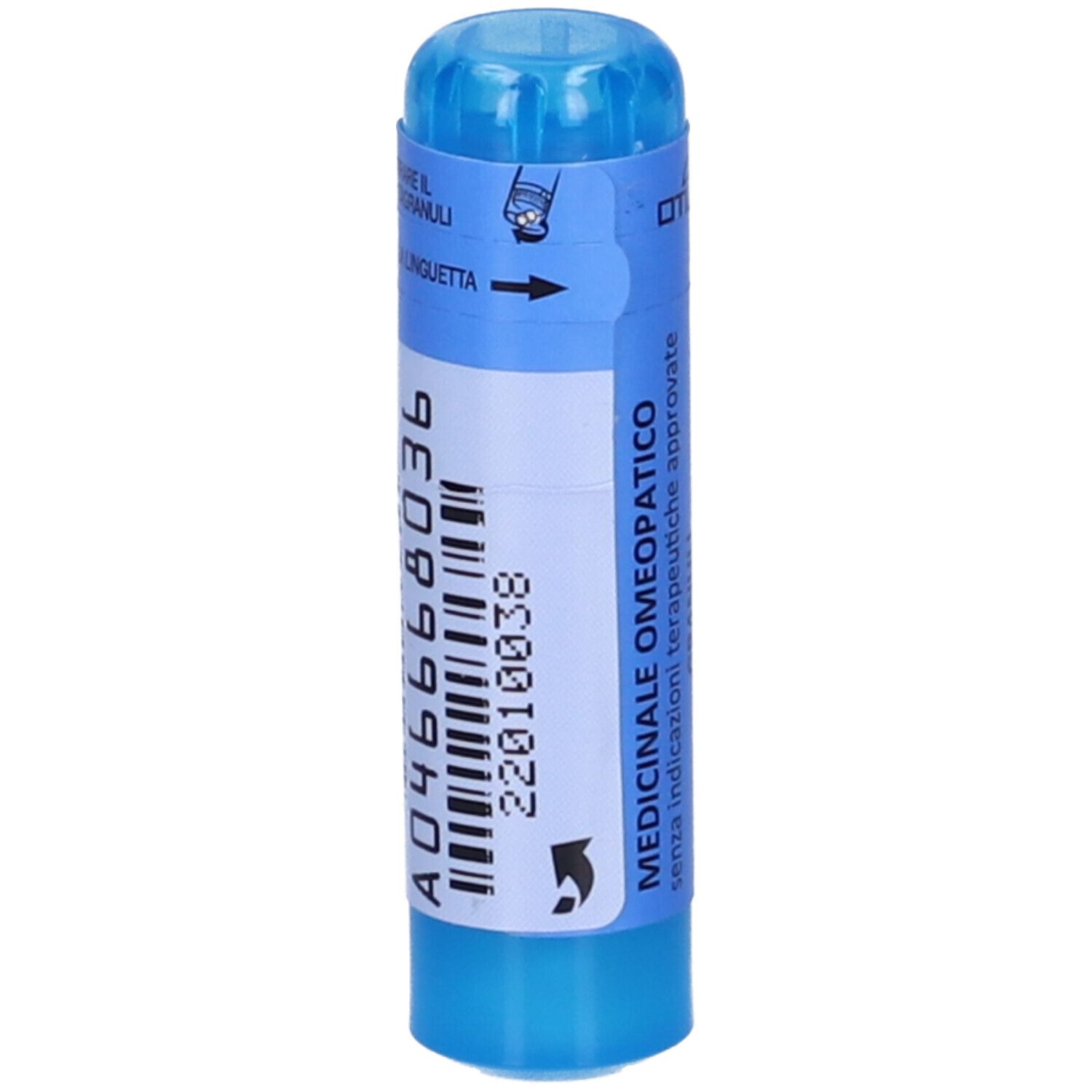 Contenitore cilindrico blu. Etichetta bianca con testo e codice a barre. Testo: A04668036, 22010038, Medicinale Omeopatico.